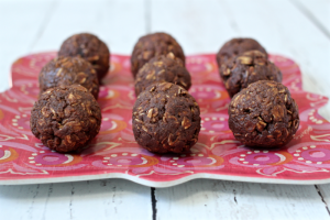 10-minute chocolate cookie balls
