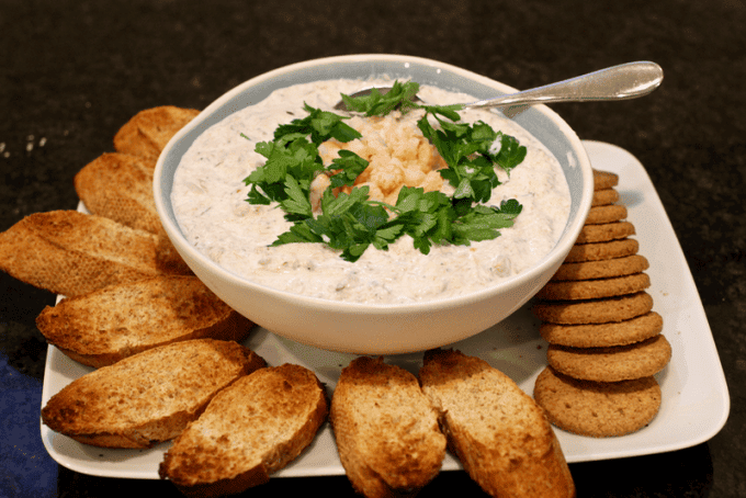 Quickie crab dip appetizer | FamilyFoodontheTable.com