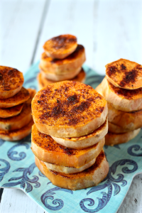 Spicy roasted sweet potato rounds | FamilyFoodontheTable.com