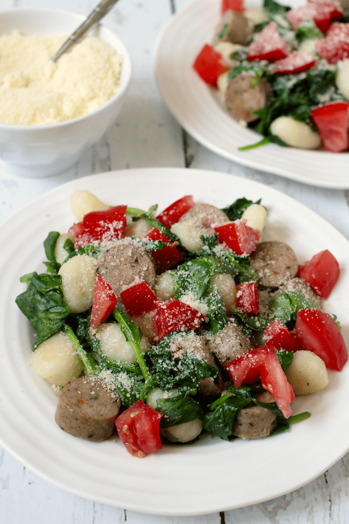 Gnocchi with chicken sausage and spinach - an easy 10-minute dinner! | FamilyFoodontheTable.com