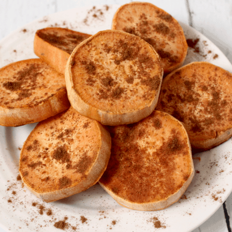 Maple cinnamon roasted sweet potatoes | FamilyFoodontheTable.com