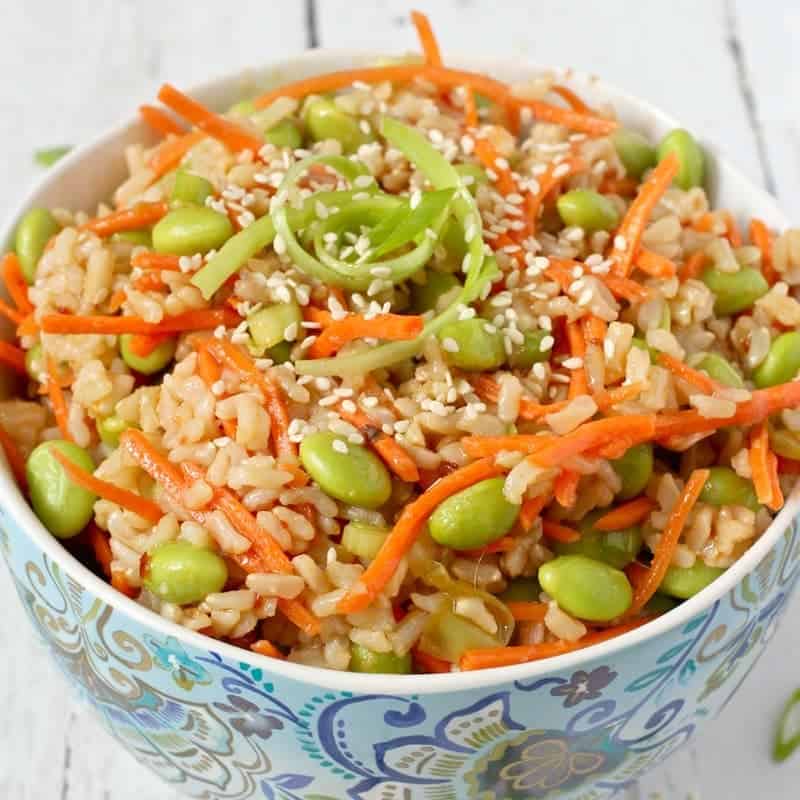 Brown rice edamame salad with carrots and a homemade soy ginger dressing - a healthy veggie side or a great lunch! | FamilyFoodontheTable.com