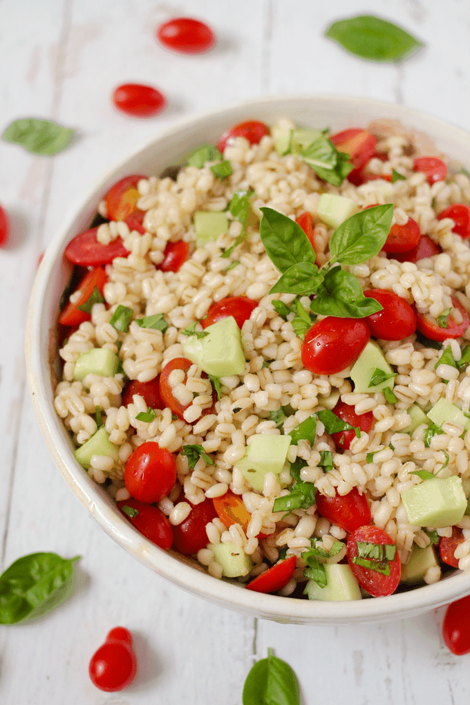 Barley salad with tomatoes - an easy side to throw together! | FamilyFoodontheTable.com