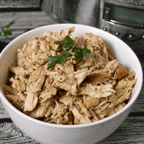 Slow cooker honey mustard chicken - just 5 minutes to prep! | FamilyFoodontheTable.com