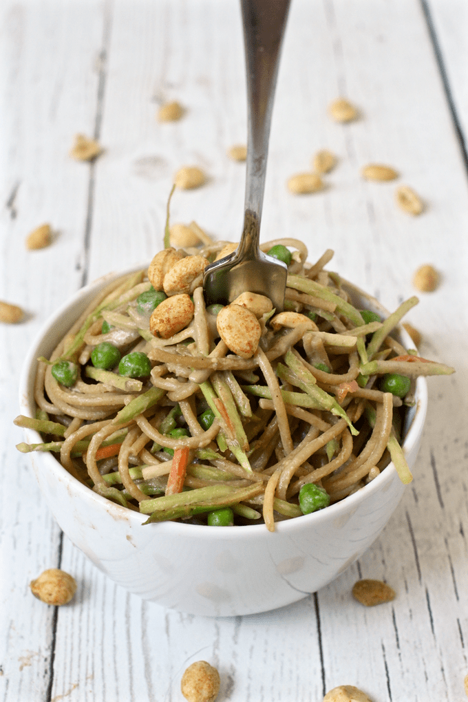 Peanut butter spaghetti with vegetables - a great vegetarian meal for kids and adults (eat warm or cold!) | FamilyFoodontheTable.com