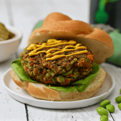Simplified veggie burgers - just 3 frozen veggies and seasonings! | FamilyFoodontheTable.com