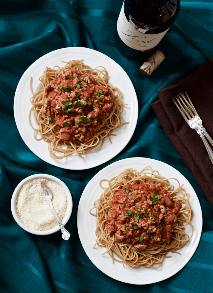 Spaghetti dinner with easy homemade sauce - a healthier version of the family favorite | FamilyFoodontheTable.com