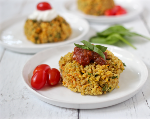 Triple veggie quinoa cakes - use your favorite toppings! | FamilyFoodontheTable.com