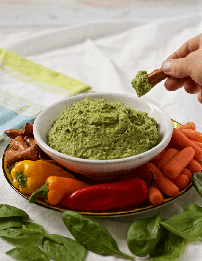 Spinach artichoke hummus - a light but creamy, 10-minute appetizer! | FamilyFoodontheTable.com