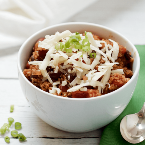 Quinoa vegetarian chili - a hearty bowl of vegan chili with tons of flavor and depth | FamilyFoodontheTable.com