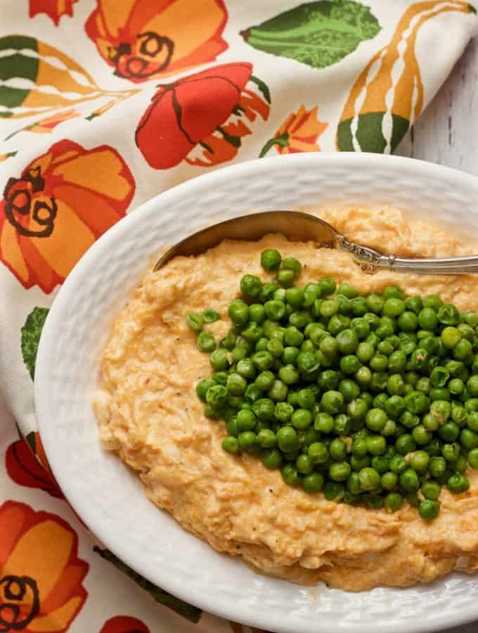Winter squash and peas - a creamy mash of roasted butternut squash topped with buttery peas | FamilyFoodontheTable.com