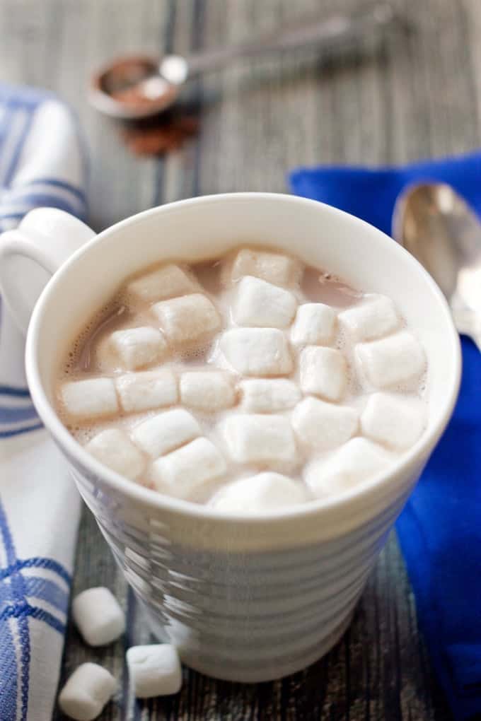 A simple 3-ingredient homemade hot chocolate that's ready in minutes! Sugar-free and can be dairy-free. #hotchocolate #hotcocoa #winterdrinks
