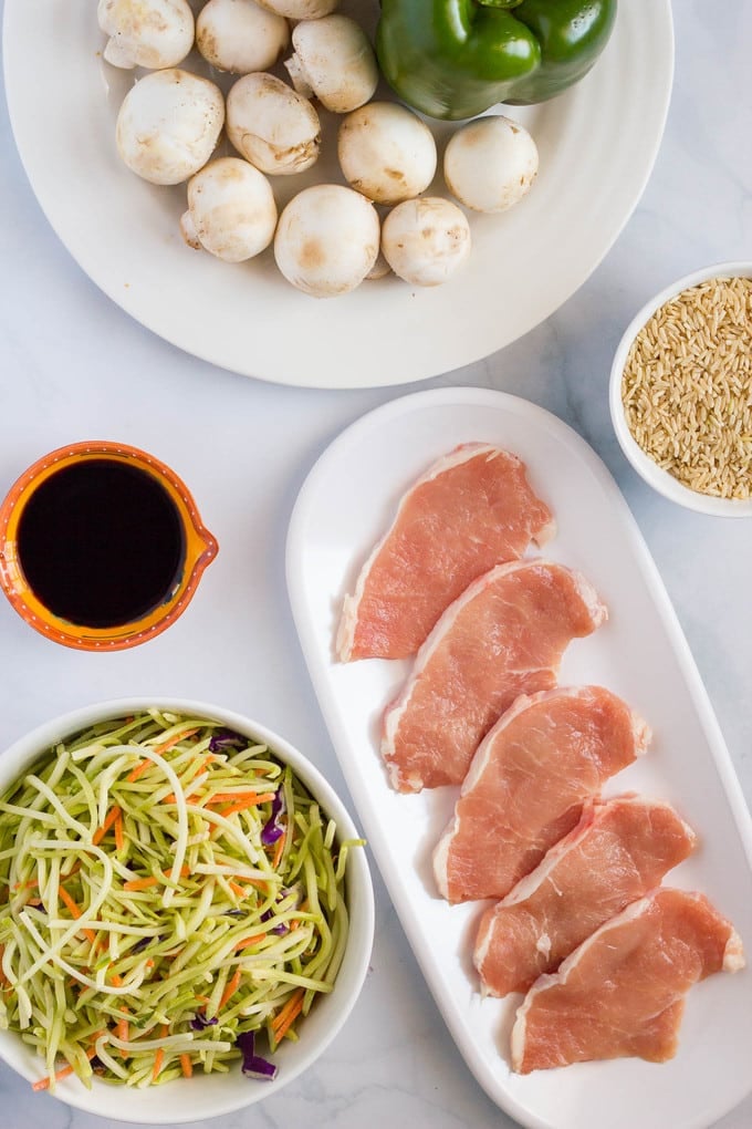 An easy, veggie-packed pork stir fry dinner that’s ready in just 25 minutes!