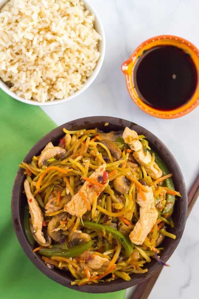 An easy, veggie-packed pork stir fry dinner that’s ready in just 25 minutes!