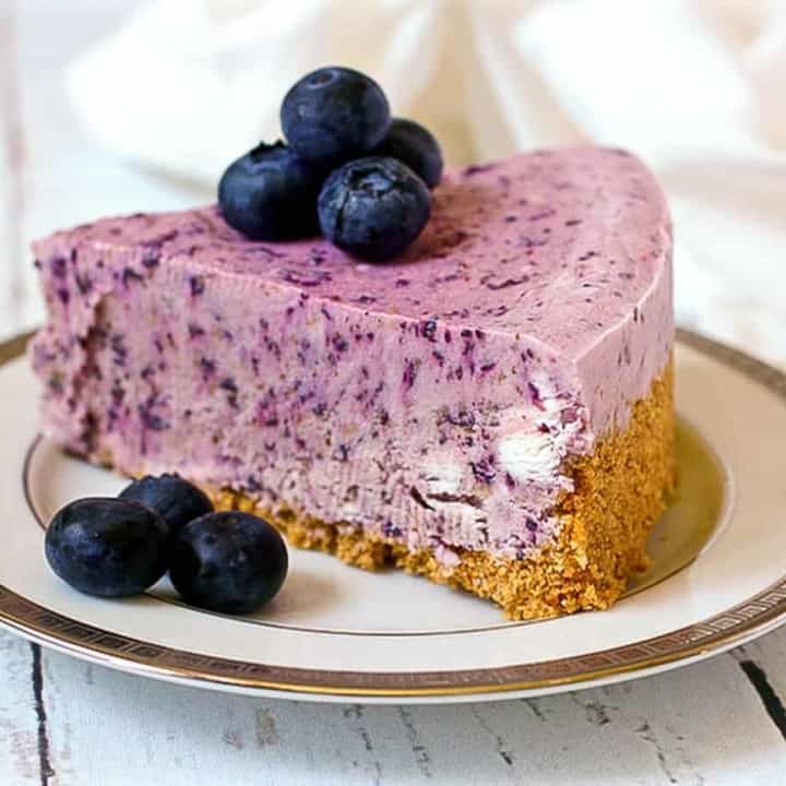 No-bake frozen blueberry pie - a super creamy summer dessert! | FamilyFoodontheTable.com