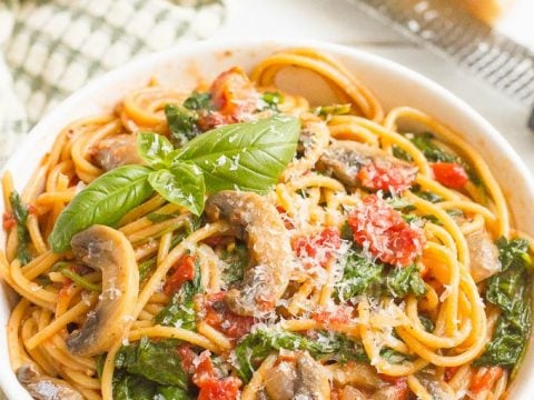 One Pot Vegetarian Spaghetti Video Family Food On The Table