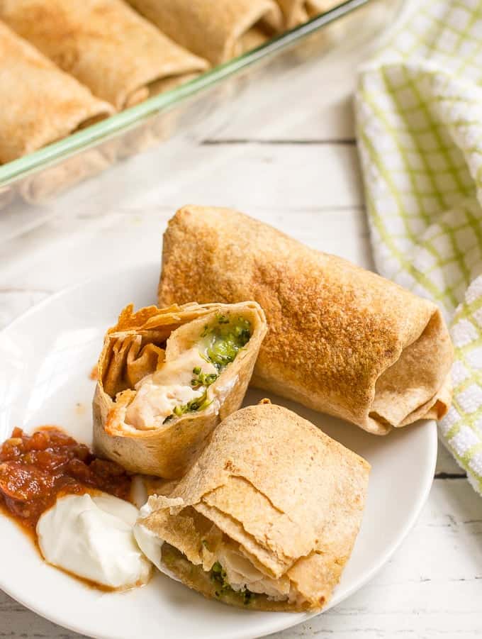 Homemade hot pockets are easy to make and can be customized with your favorite fillings! Check out this how-to and 3 easy flavors