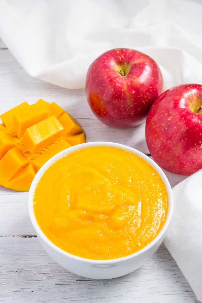 Easy homemade mango applesauce