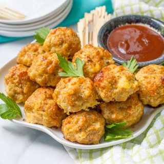 Cheesy chicken meatballs are easy to make, easy to bake and can be served as an appetizer or dinner!