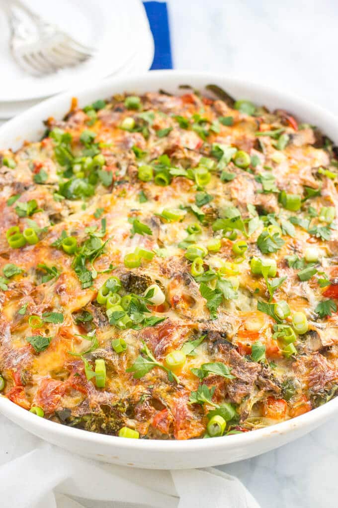 Make-ahead healthy sausage breakfast casserole with turkey sausage and lots of veggies - great for brunch and holidays! | www.familyfoodonthetable.com