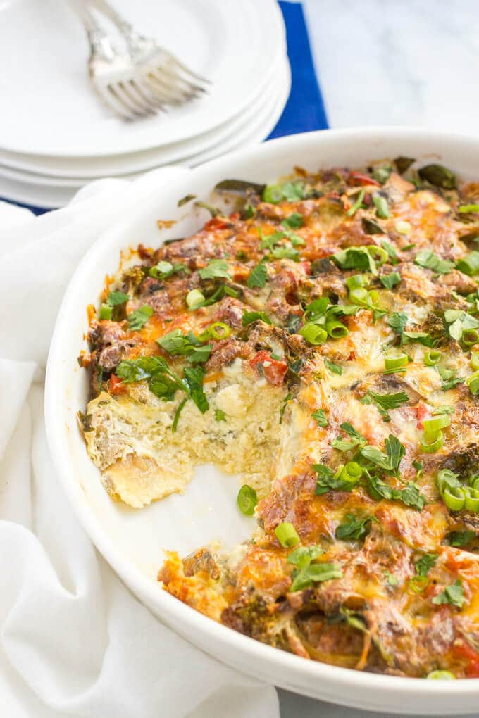 Make-ahead healthy turkey sausage breakfast casserole is an easy, veggie-packed, lightened up version of your favorite breakfast casserole! Great for Christmas morning! | www.familyfoodonthetable.com