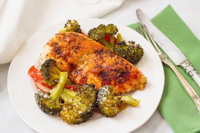 Parmesan sheet pan chicken and broccoli with bell peppers | www.familyfoodonthetable.com