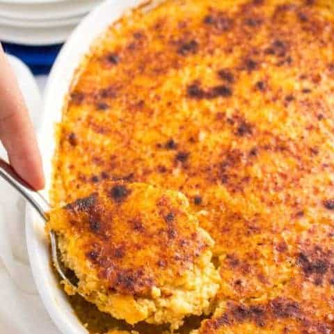 Overnight cheesy grits casserole - a great make ahead Southern breakfast or brunch recipe! | www.familyfoodonthetable.com