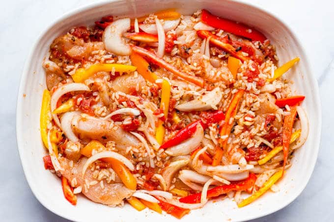 Healthy chicken fajita casserole | www.familyfoodonthetable.com