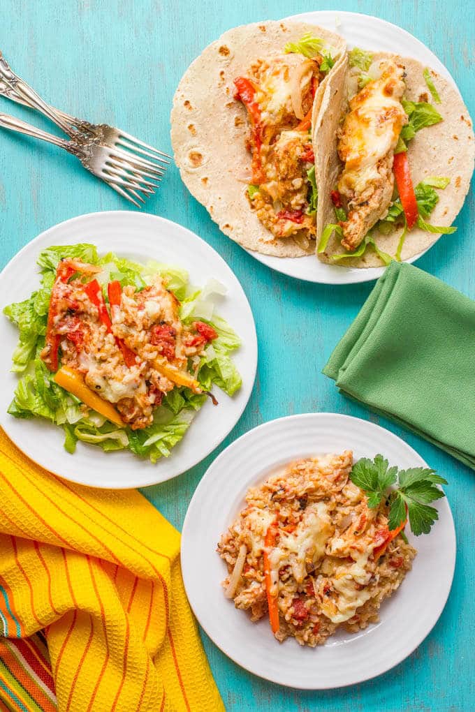 Healthy chicken fajita casserole with brown rice and a cheesy topping is great on its own, in tortillas or over lettuce as a salad! | www.familyfoodonthetable.com