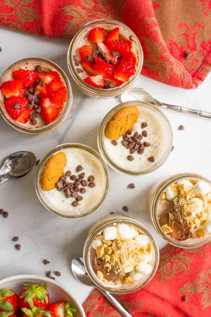 Chocolate overnight oats made 3 ways: brownie batter, oatmeal chocolate chip cookie and s’mores! Perfect for a sweet morning treat or a late-night snack! | www.familyfoodonthetable.com