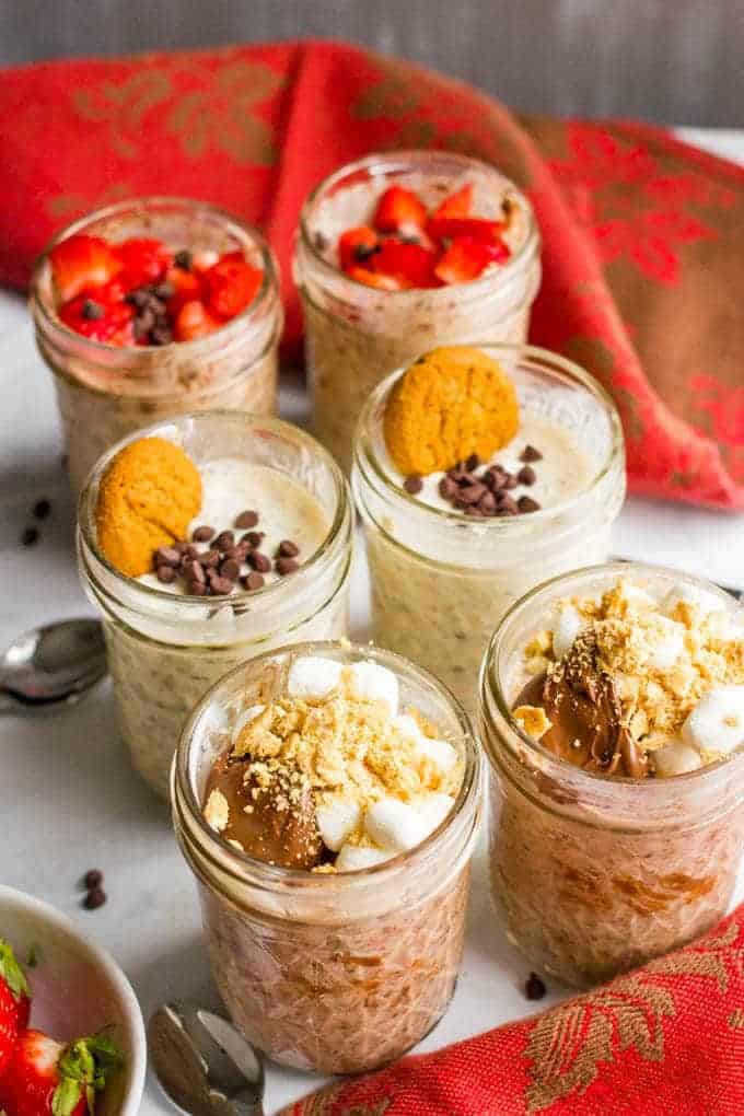 Chocolate overnight oats made 3 ways: brownie batter, oatmeal chocolate chip cookie and s’mores! Perfect for a sweet morning treat or a late-night snack! | www.familyfoodonthetable.com