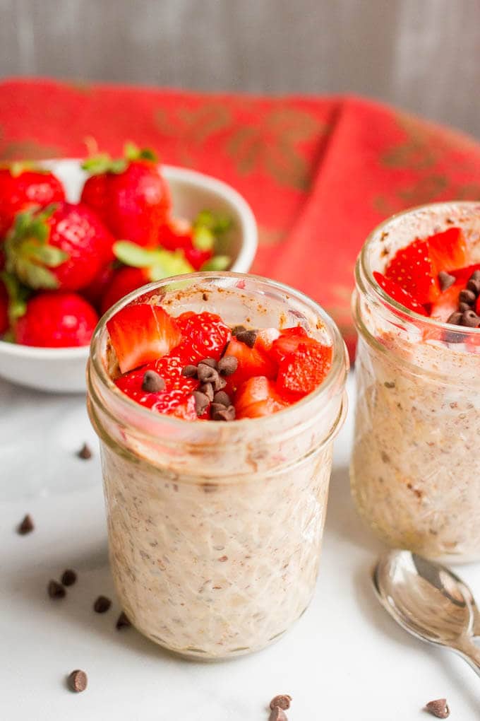 Brownie batter overnight oats - great served with fruit!