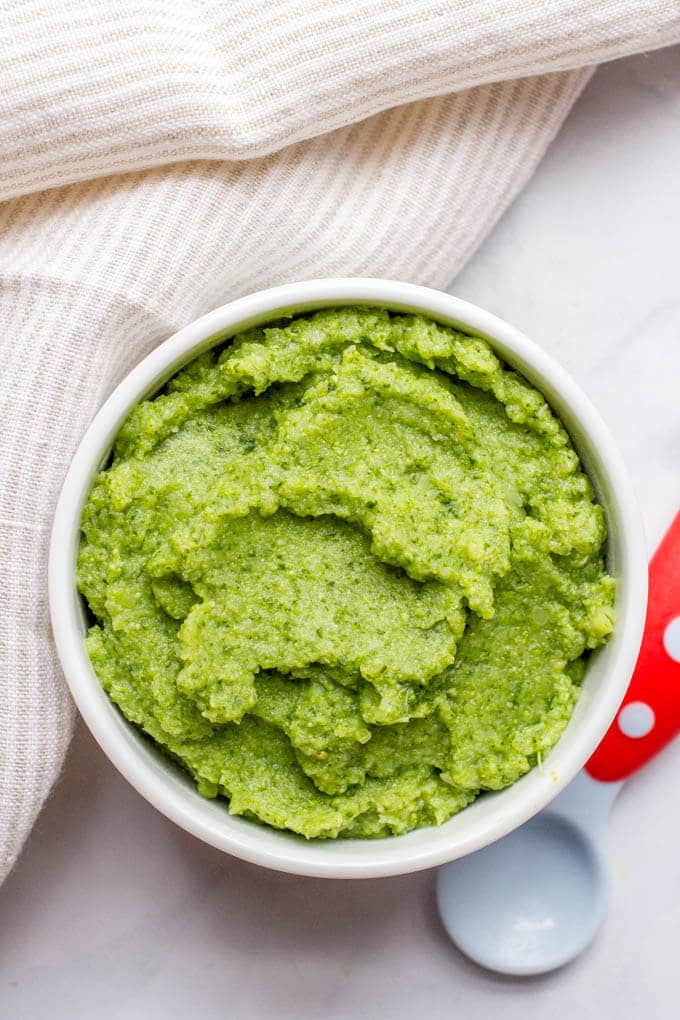 Homemade baby food - how to make broccoli puree