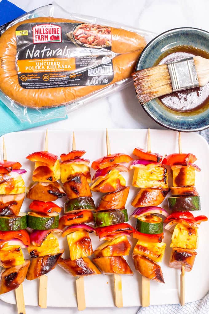 Sausage pineapple kabobs with BBQ sauce -- an easy, flavorful summer appetizer or dinner! | www.famillyfoodonthetable.com