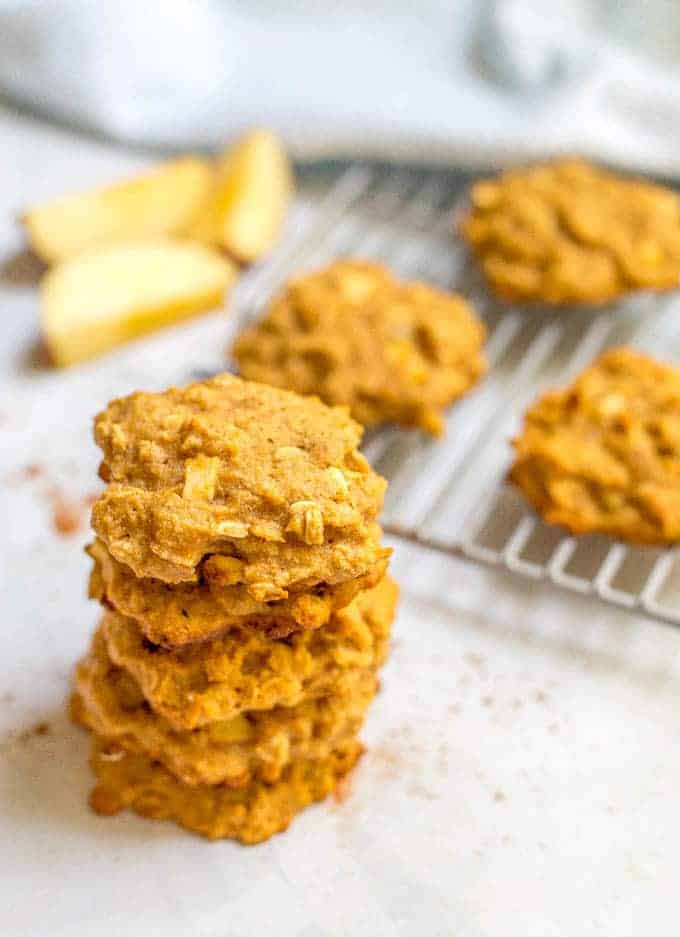 Whole wheat apple cinnamon breakfast cookies are a fun, healthy way to start the day! And a great recipe to make ahead for busy, on-the-go mornings! #apples #cookies #breakfast