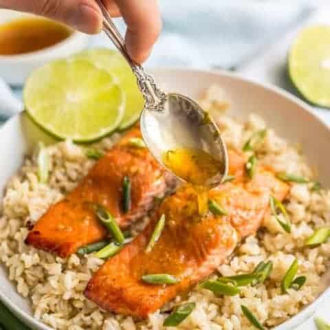 Honey lime salmon is an easy 5-ingredient recipe for a delicious marinated and roasted salmon dinner that’s perfectly tender, sweet and tangy! #salmonrecipe #seafooddinner #healthysalmon | www.familyfoodonthetable.com