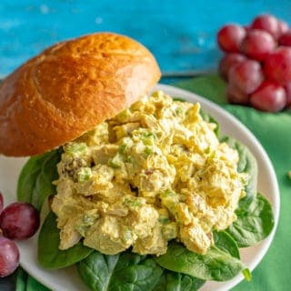 Healthy curry chicken salad is perfectly creamy with just the right level of spice and sweetness. Serve as a sandwich, wrap, salad or with crackers for a delicious, healthy lunch! #chickensalad #curry #healthylunch #chickenrecipes #mealprep