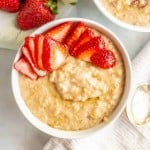 Slow cooker strawberries and cream oatmeal