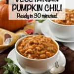 This vegetarian pumpkin chili with white beans is an easy, 30-minute gluten-free recipe made with pumpkin and pumpkin beer! #pumpkin #chili #vegetarian #vegetarianrecipes #vegan #glutenfree