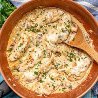 Creamy chicken skillet with mushrooms and mozzarella