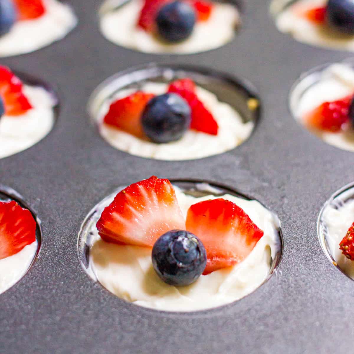 This Mini Cheesecake Recipe is Easy & Delicious - DIY Candy