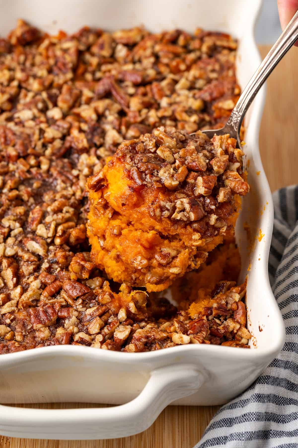 https://www.familyfoodonthetable.com/wp-content/uploads/2023/10/bourbon-sweet-potato-casserole-14.jpg