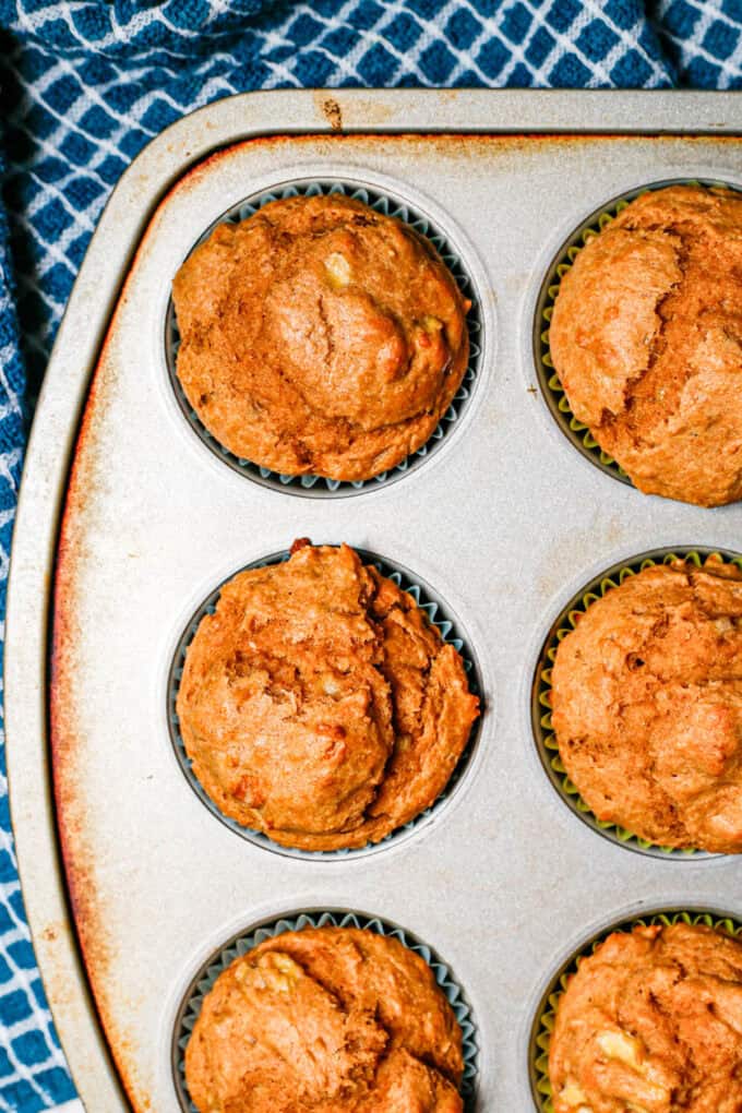 Baked peanut butter banana muffins for dogs.